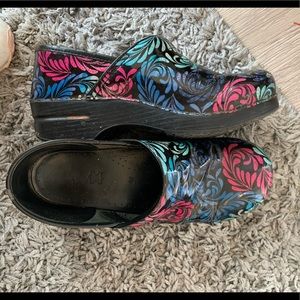 Used dansko clogs